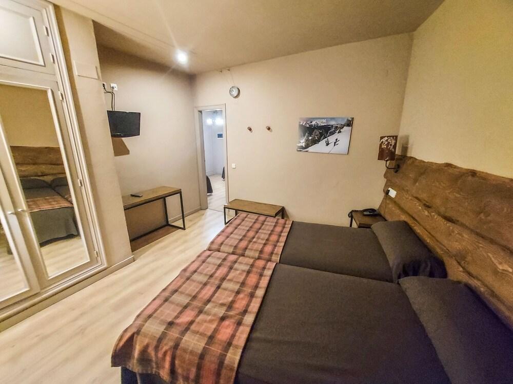 Riu Nere Mountain Hotel Vielha Exteriér fotografie